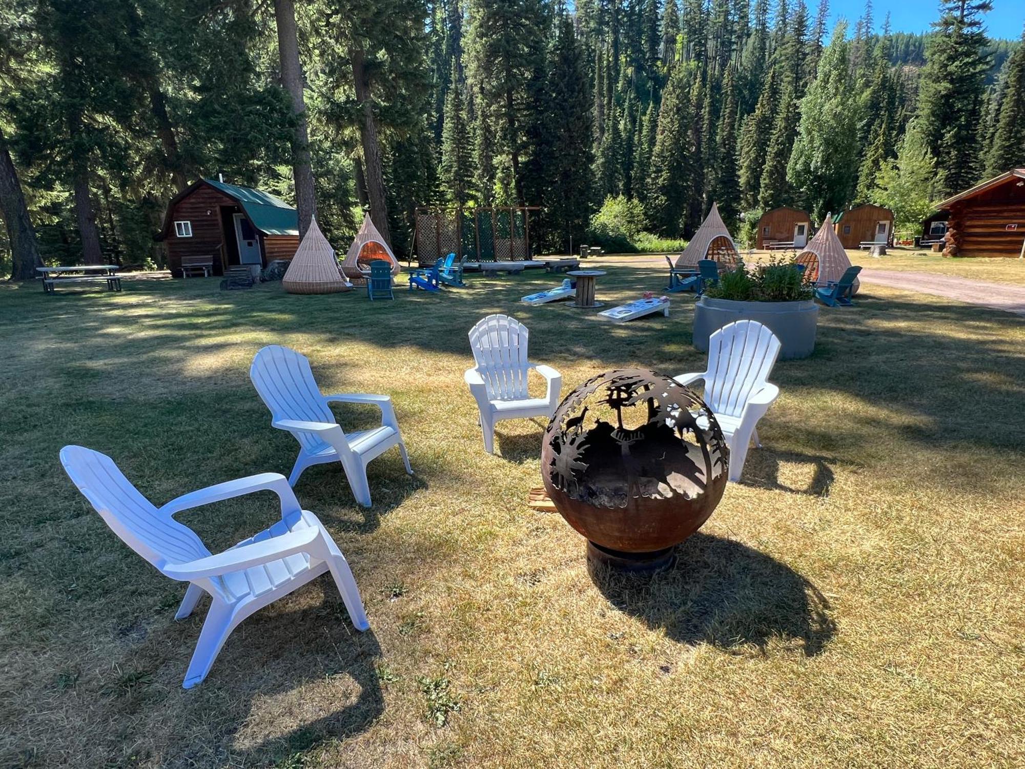 Triple G'S Resort - Cabin 8 Pinnacle Bagian luar foto